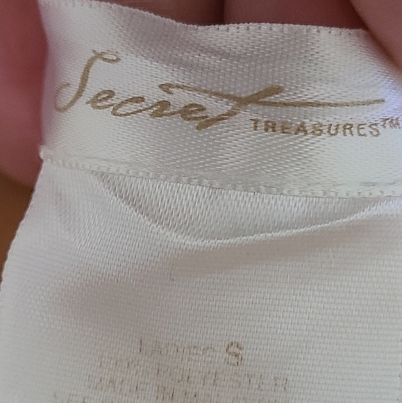 Secret Treasures women's robe sz.S polyester - Picture 4 of 7